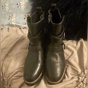 Blondo waterproof Leather Buckle Motion Boots